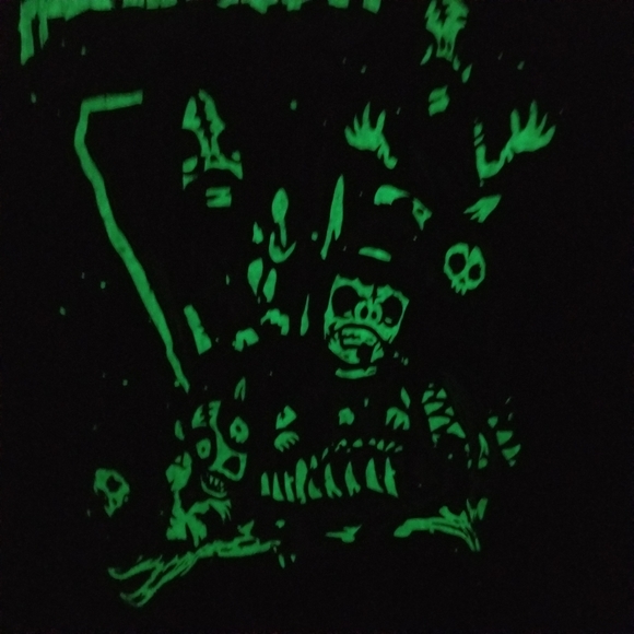 SOLD on Marketplace NEW Glow-In-The-Dark Dearly Departed Graphic T-shirt - M - Picture 5 of 5
